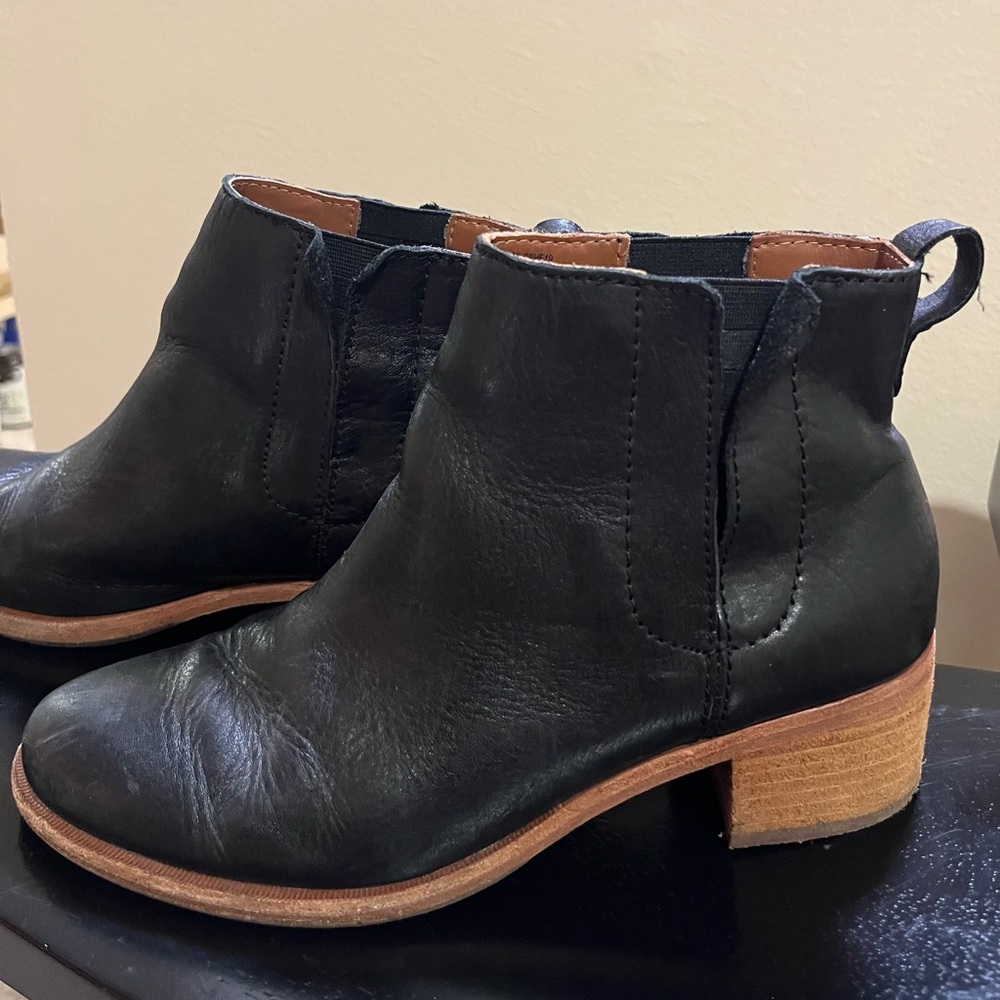 Black Leather Boots- Kork Ease